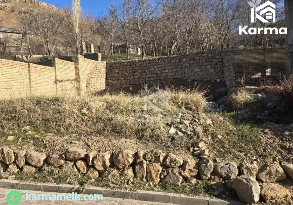زمین ۲۰۰ متری با جواز ساخت ۳ طبقه و ویو ابدی دریاچه